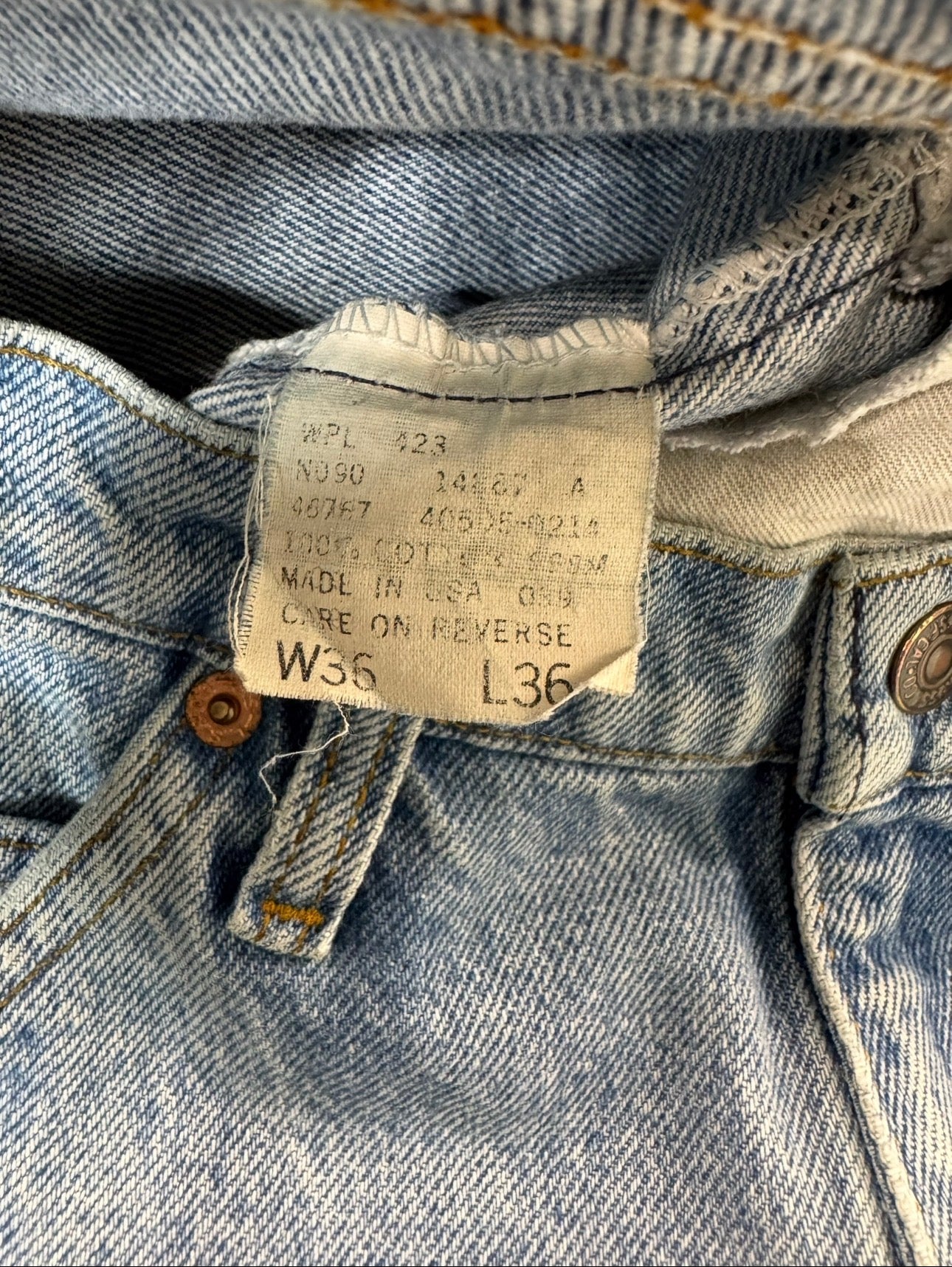 Vintage 80s Orange Tab Levi’s (36)