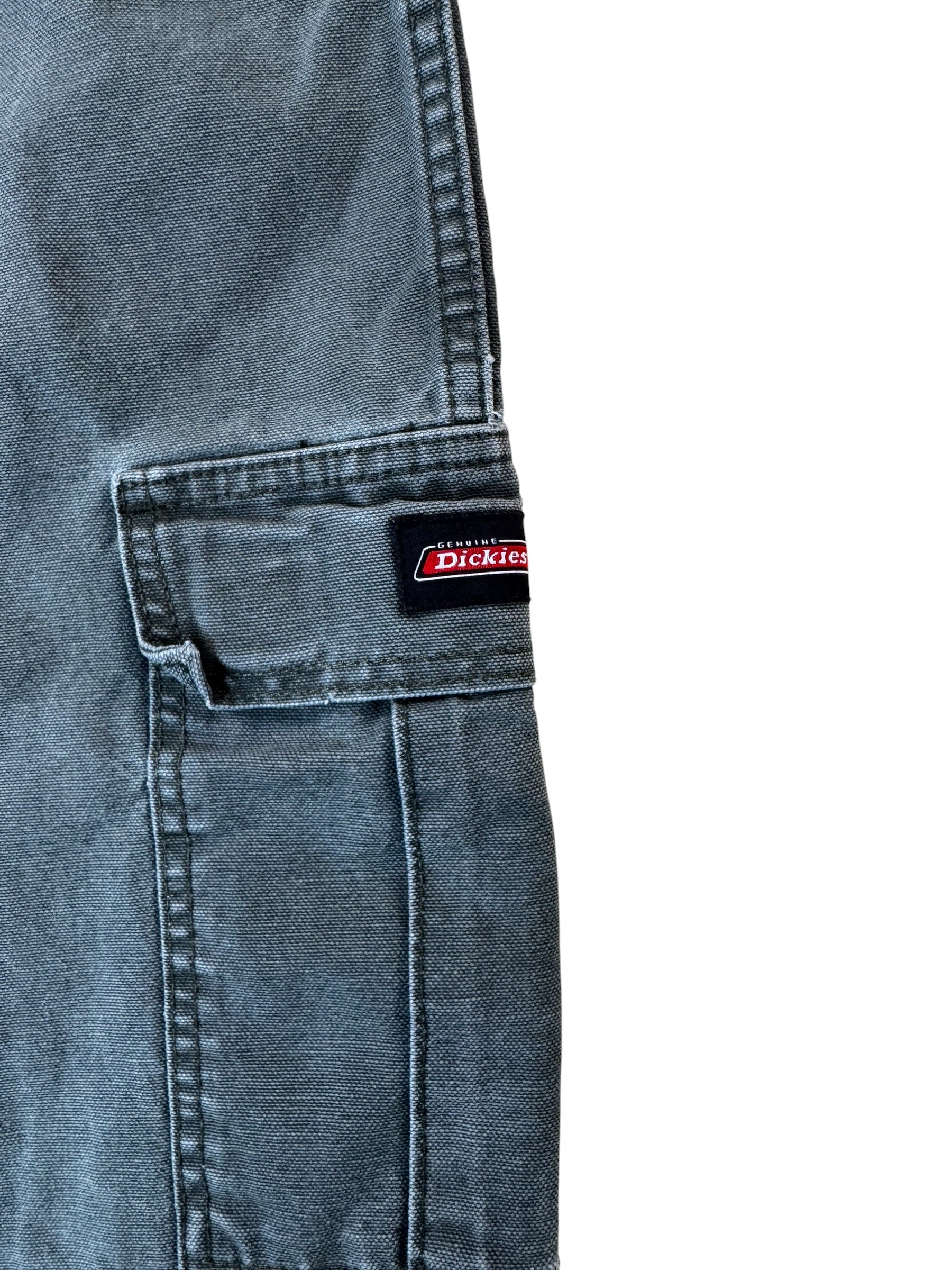 Vintage Dickies Cargo Shorts (38)